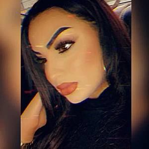 Meet your Posher, Stella